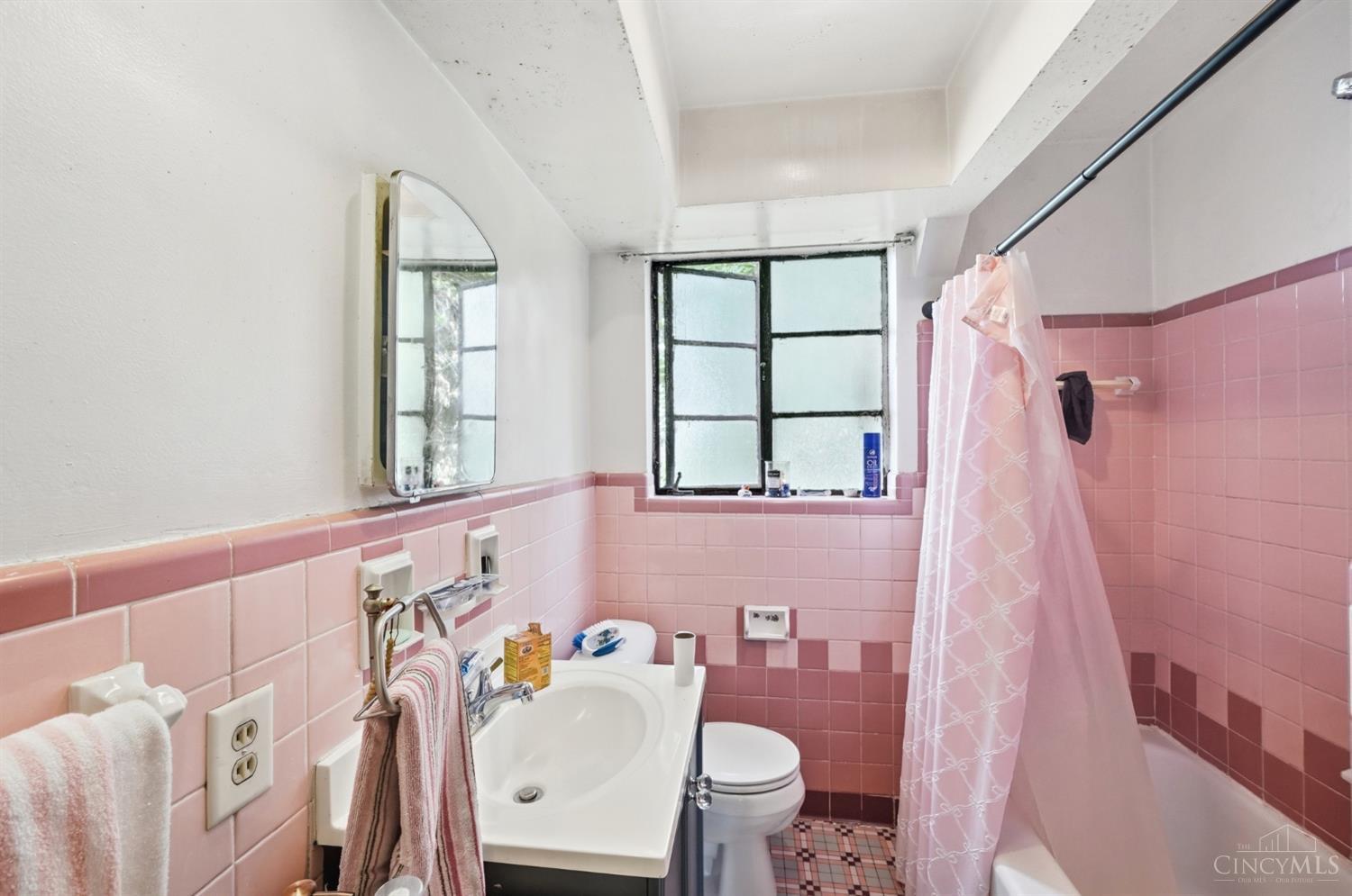 6211 Paddock Road Cincinnati, OH 45216 - Photo 58 of 80