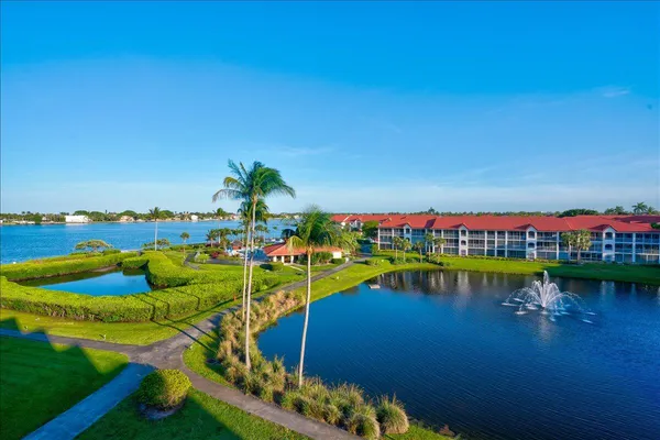 $339,000 | 7030 Half Moon Circle, Unit 515, Hypoluxo, FL 33462