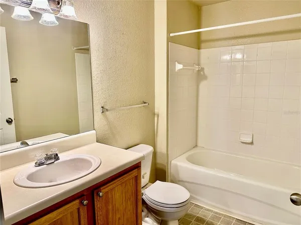 $209,900 | 9125 Lee Vista Boulevard, Unit 704, Orlando, FL 32829