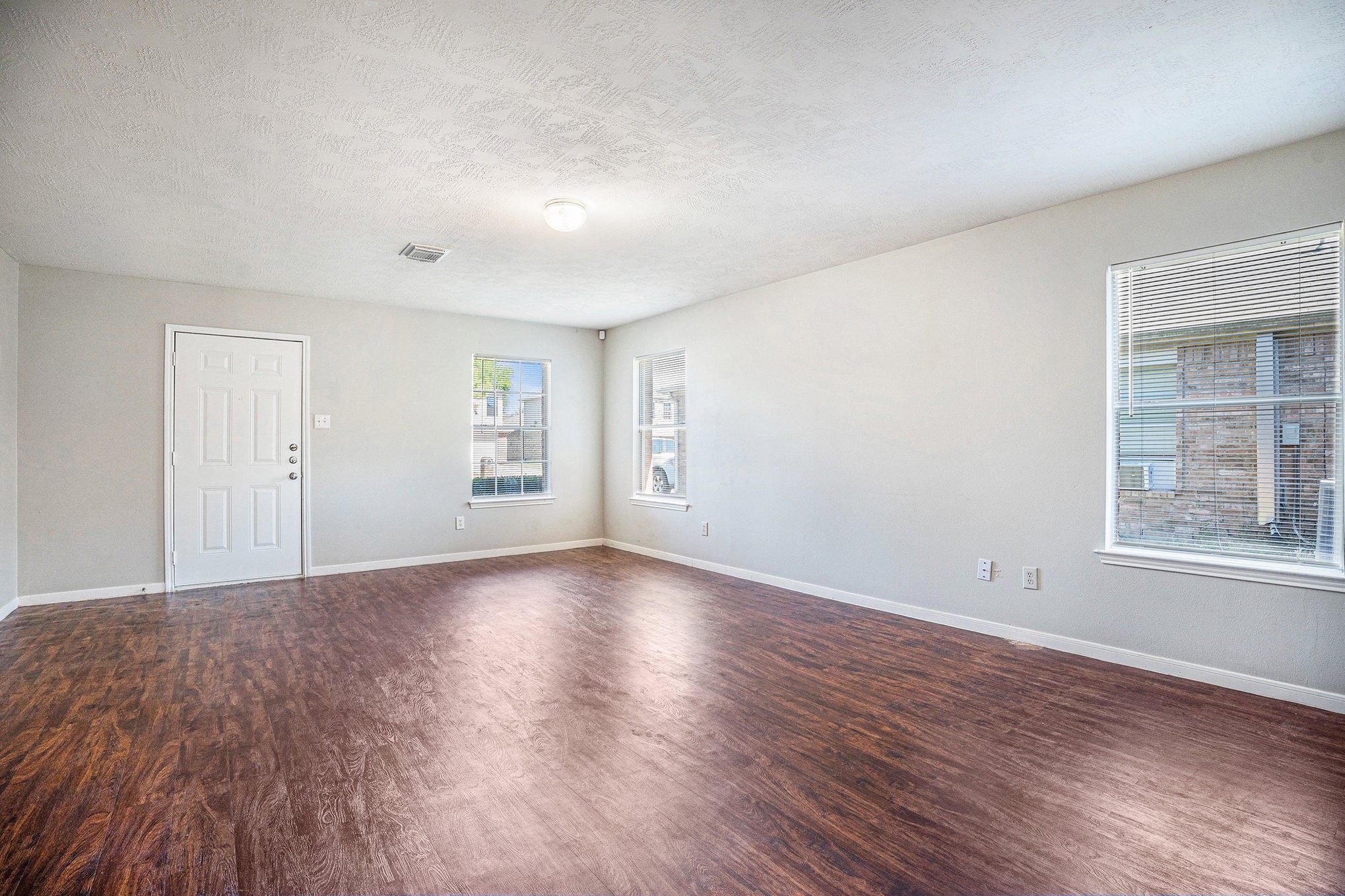 5314 Aloe Avenue Baytown, TX 77521 - Photo 2 of 17