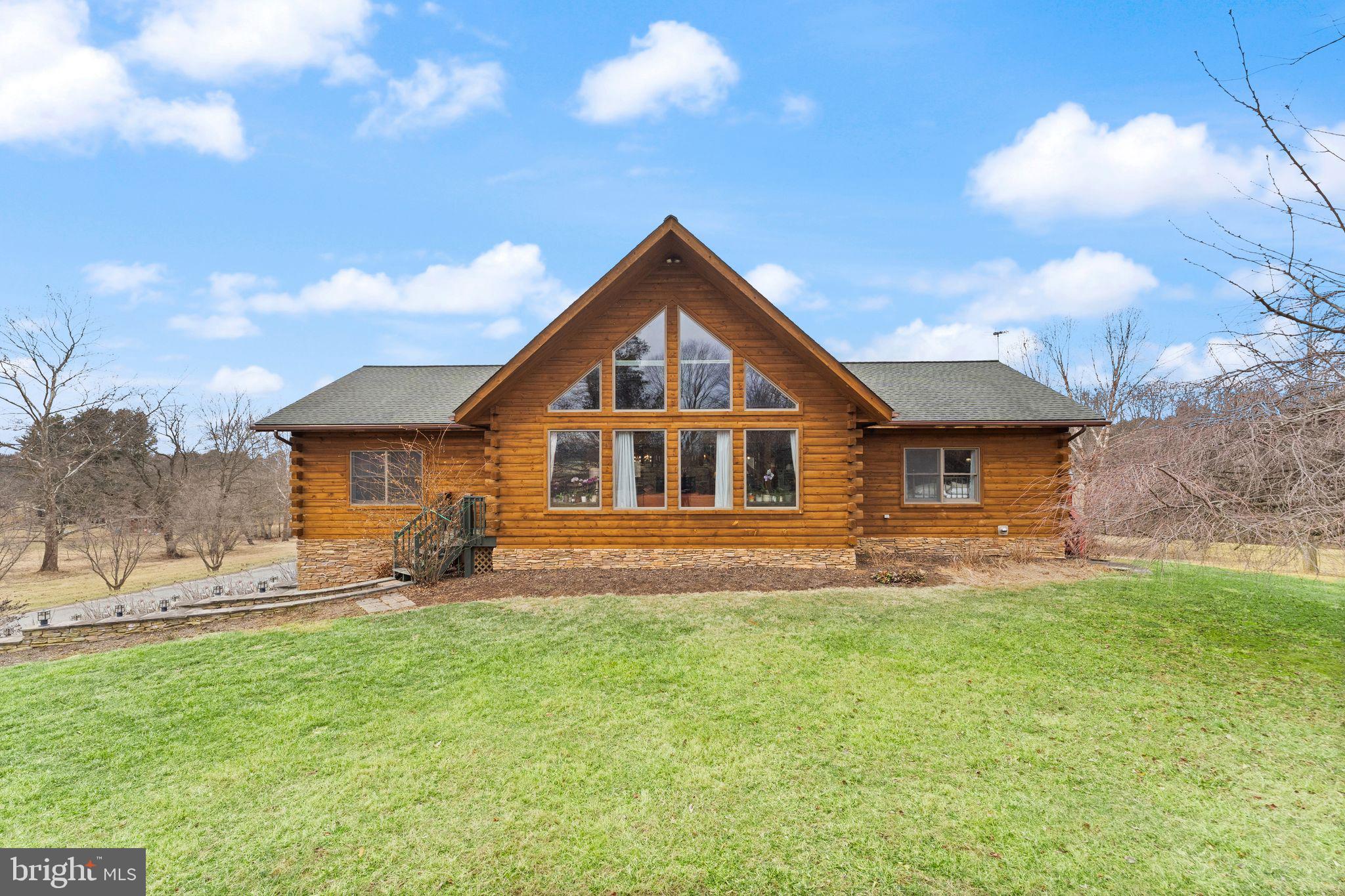 20233 Shelburne Glebe Road Purcellville, VA 20132 - Photo 4 of 73 Gallery Image 4