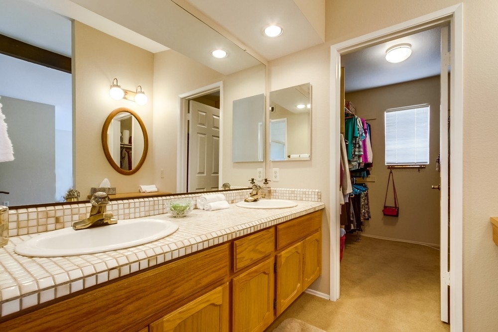 14214 Woodcreek Road Poway, CA 92064 - Photo 13 of 25 Gallery Image 13