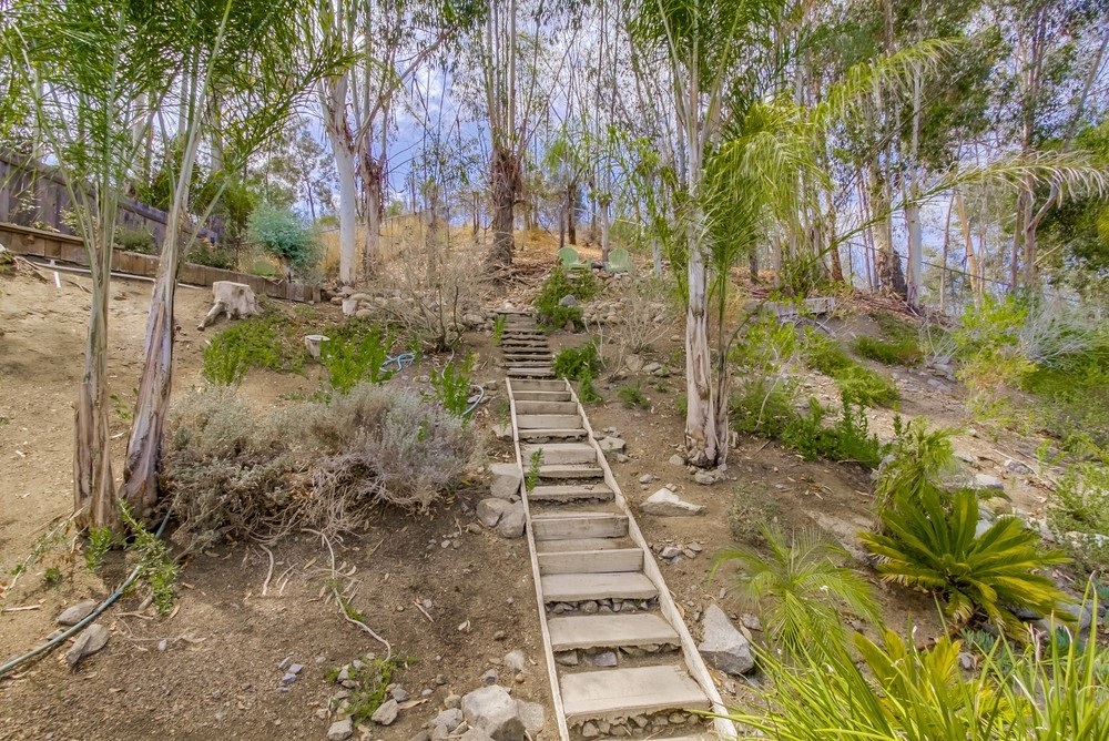 14214 Woodcreek Road Poway, CA 92064 - Photo 23 of 25 Gallery Image 23