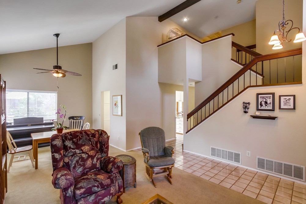 14214 Woodcreek Road Poway, CA 92064 - Photo 5 of 25 Gallery Image 5