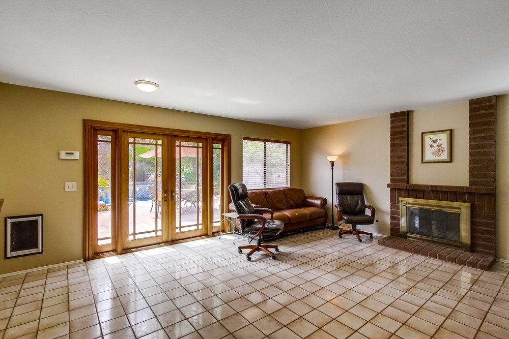 14214 Woodcreek Road Poway, CA 92064 - Photo 8 of 25 Gallery Image 8