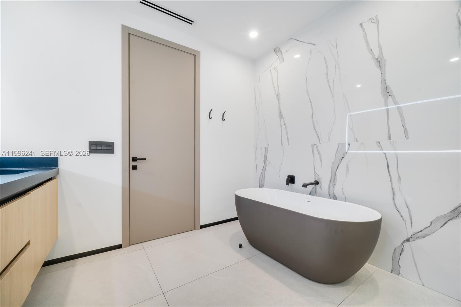 420 Southwest 15th Road, Unit 420 Miami, FL 33129 - Photo 33 of 48 Gallery Image 33