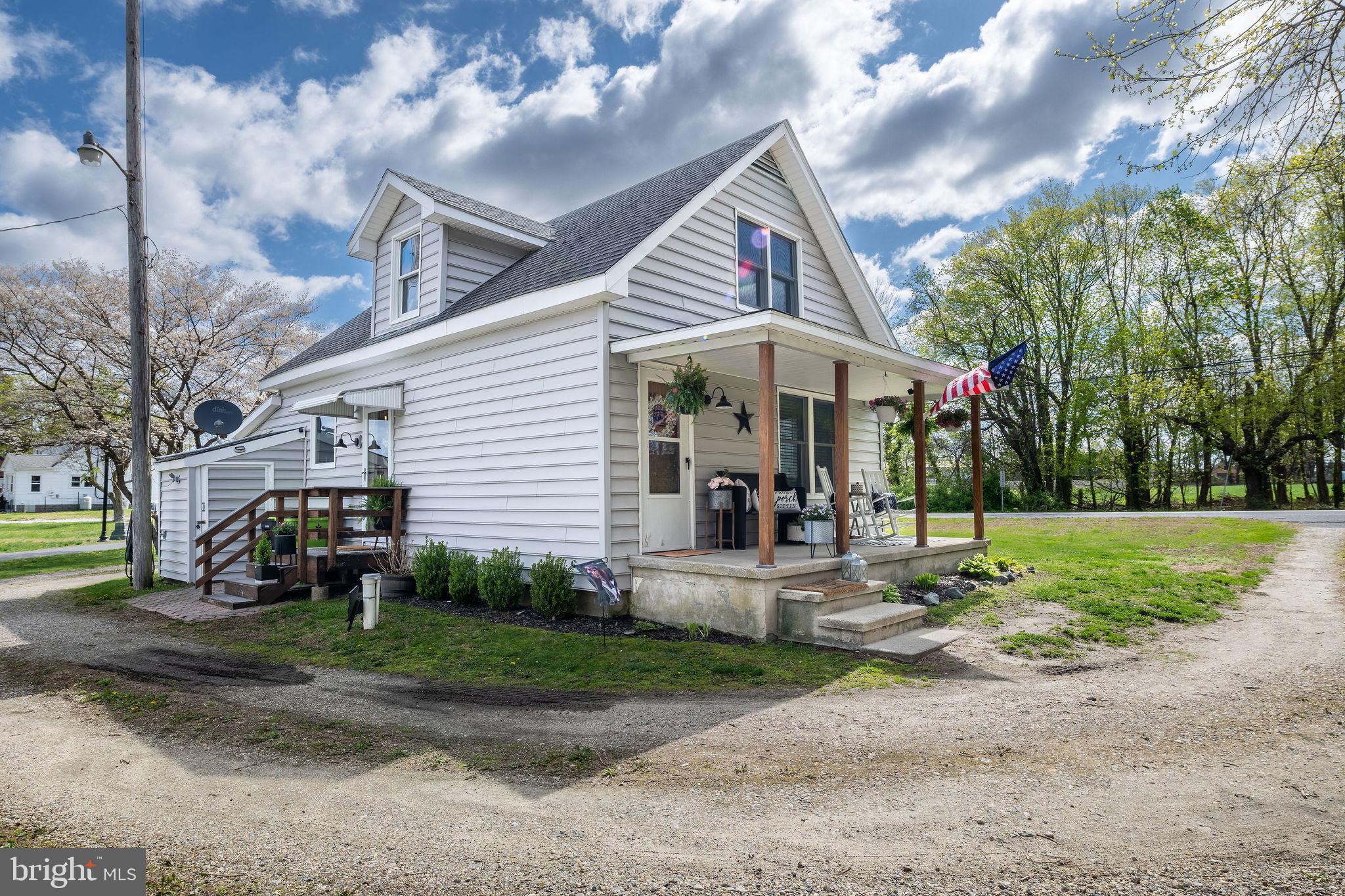 702 Federal Street Milton, DE 19968 - Photo 2 of 31