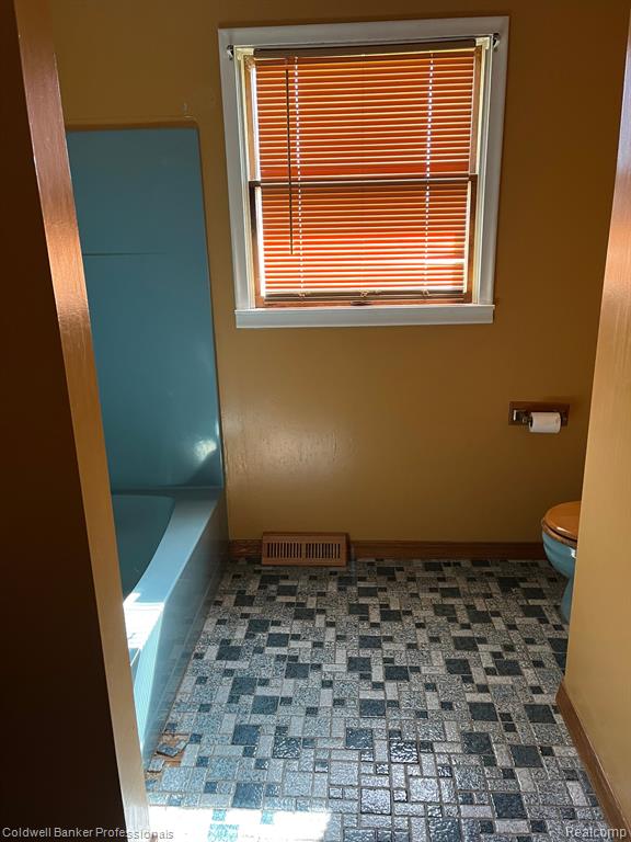 11242 Coldwater Road Flushing, MI 48433 - Photo 15 of 27