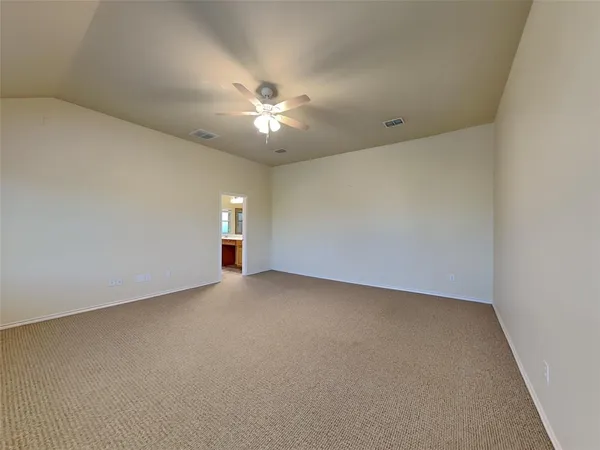 $2,700 | 1032 Bending Oak Drive, Cedar Hill, TX 75104