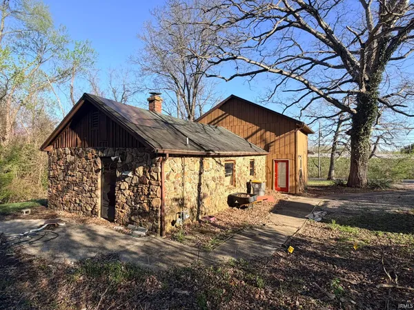 $130,000 | 1109 West Gourley Pike, Bloomington, IN 47404