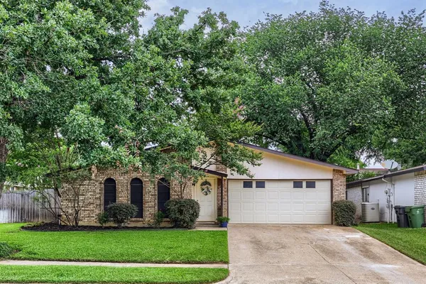 $289,000 | 4117 Brookmoor Drive, Arlington, TX 76016