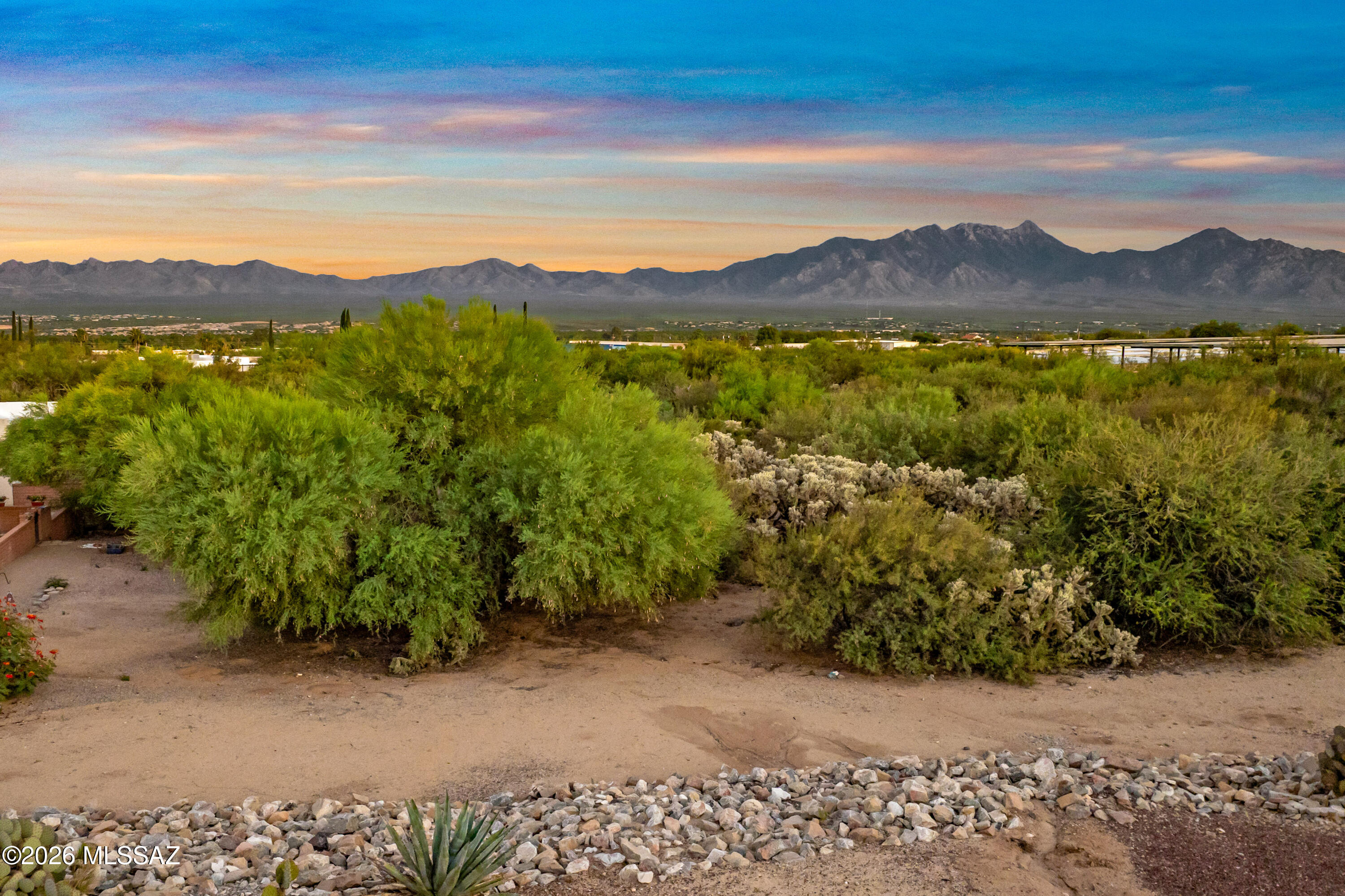 907 West Rio-Altar Green Valley, AZ 85614 - Photo 6 of 42 55-print-907 W Rio Altar - MLS Images Lu