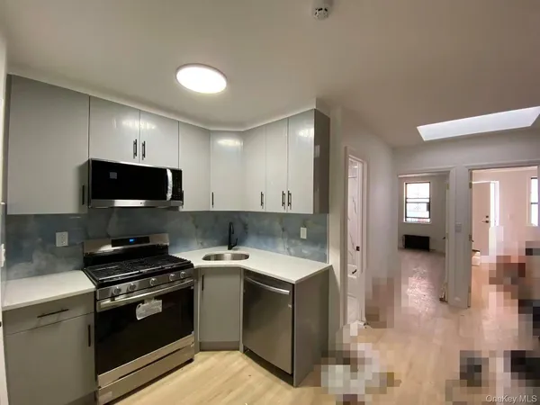 $3,200 | 855 Wyckoff Avenue, Unit 1 | Ridgewood