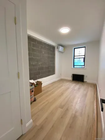 $3,200 | 855 Wyckoff Avenue, Unit 1 | Ridgewood