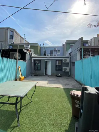 $3,200 | 855 Wyckoff Avenue, Unit 1 | Ridgewood