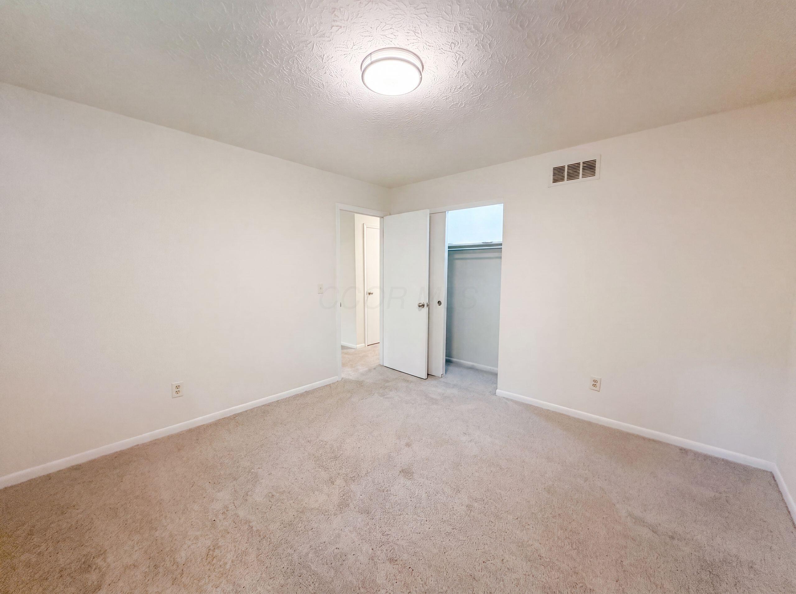 5129 Etna Road Whitehall, OH 43213 - Photo 7 of 22 listing_6