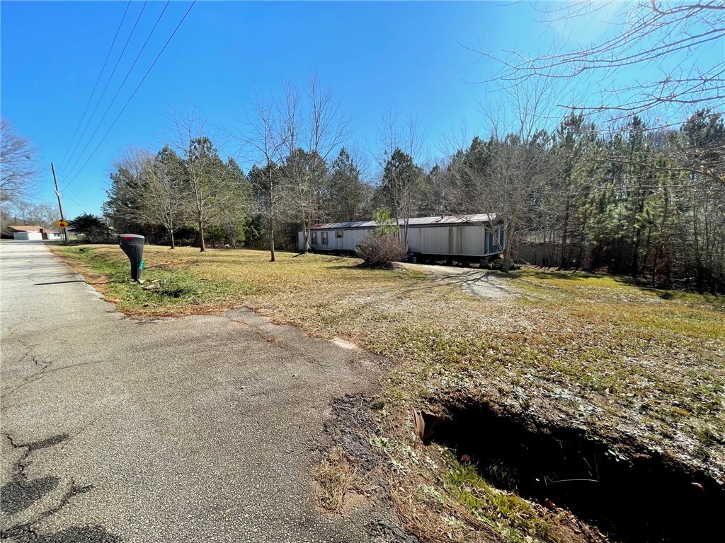 125 State Rd S-37-204 Seneca, SC 29678 - Photo 3 of 5 Gallery Image 3