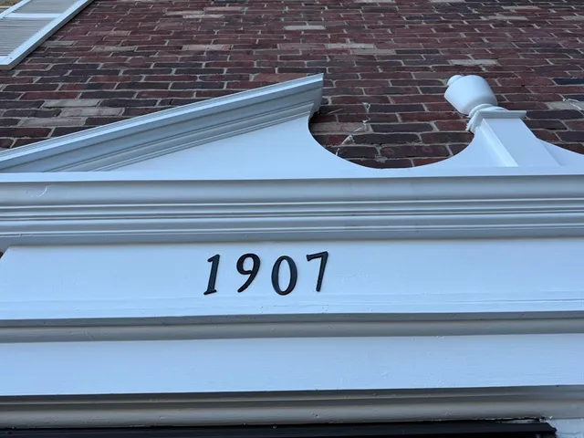 a close view of sink