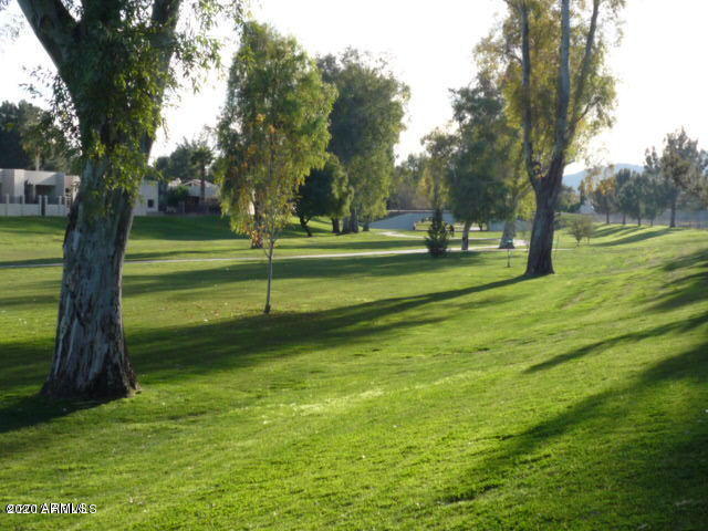 8787 East Mountain View Road, Unit 1014 Scottsdale, AZ 85258 - Photo 26 of 27 a view of a park