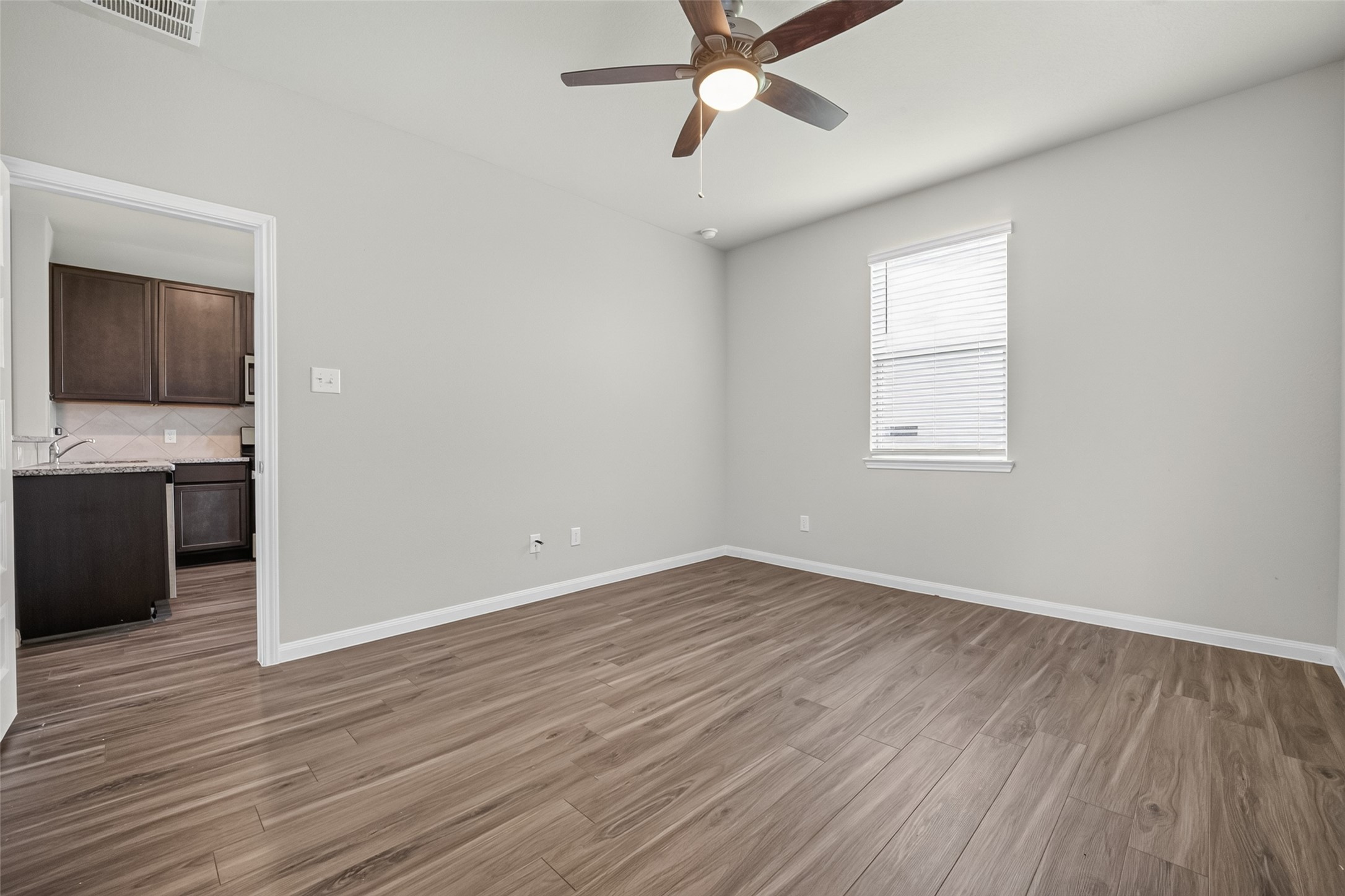 954 Luke Darrell Drive Rosharon, TX 77583 - Photo 21 of 45
