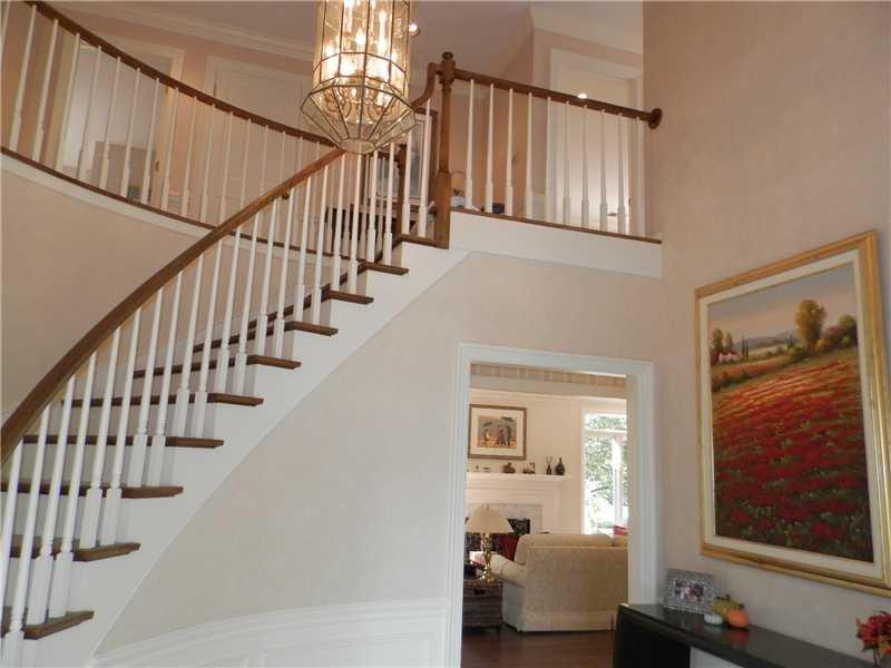 Entry/Foyer. 
