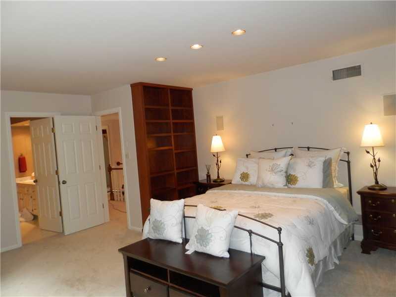 623 Twin Pine Road Fox Chapel, PA 15215 - Photo 13 of 21 Bedroom.