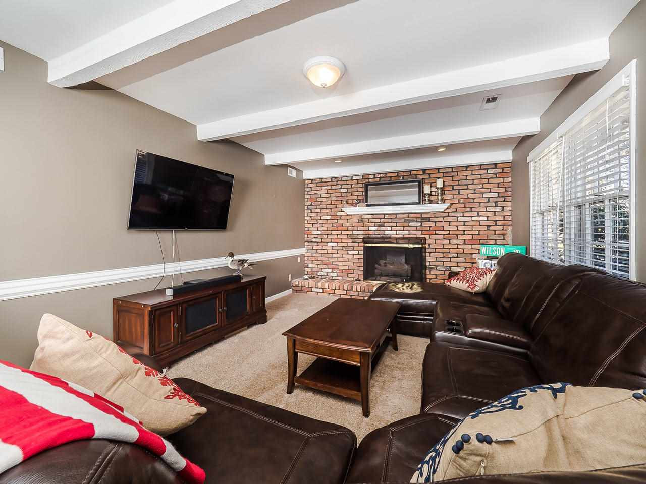 2002 Port Royal Road Raleigh, NC 27609 - Photo 14 of 23 Living Room