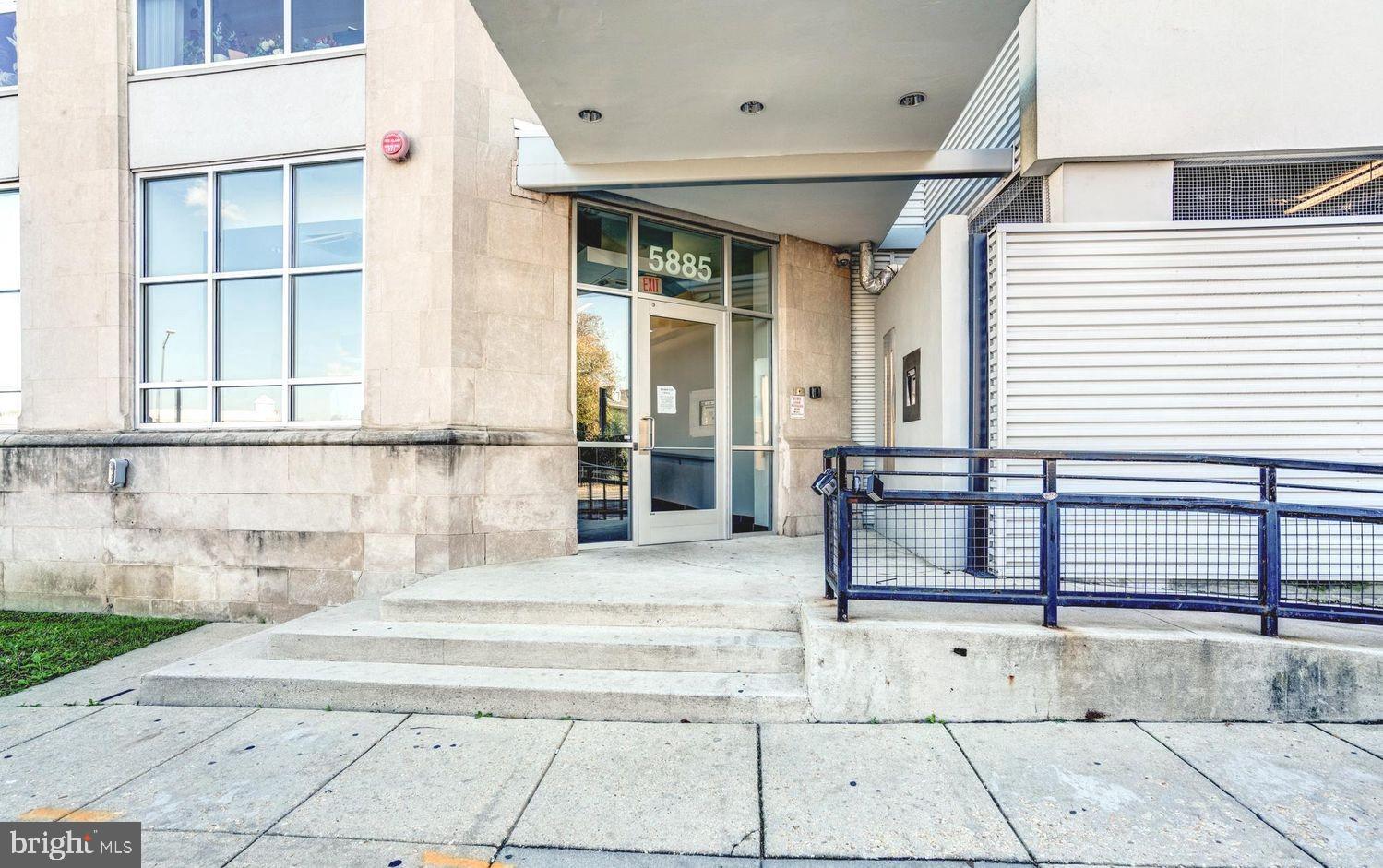 5885 Colorado Avenue Northwest, Unit 402 Washington, DC 20011 - Photo 25 of 30 a view of a entryway of the house