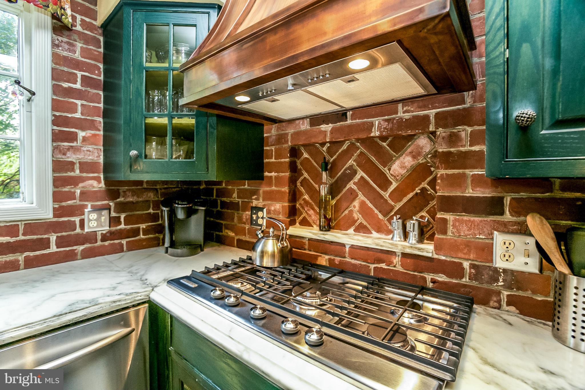 113 Churchwardens Road Baltimore, MD 21212 - Photo 8 of 30 Kitchen