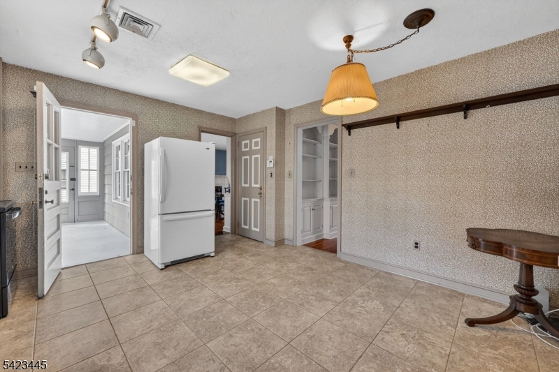 78 Orton Road West Caldwell, NJ 07006 - Photo 13 of 50