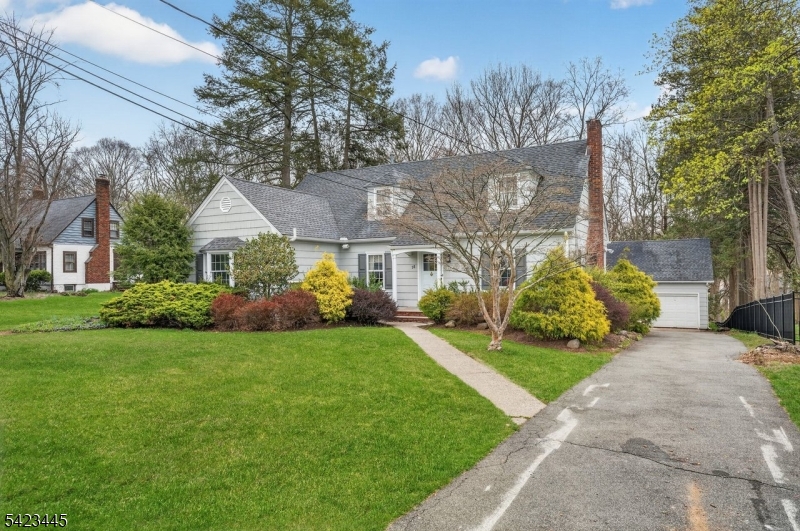 78 Orton Road West Caldwell, NJ 07006 - Photo 3 of 50