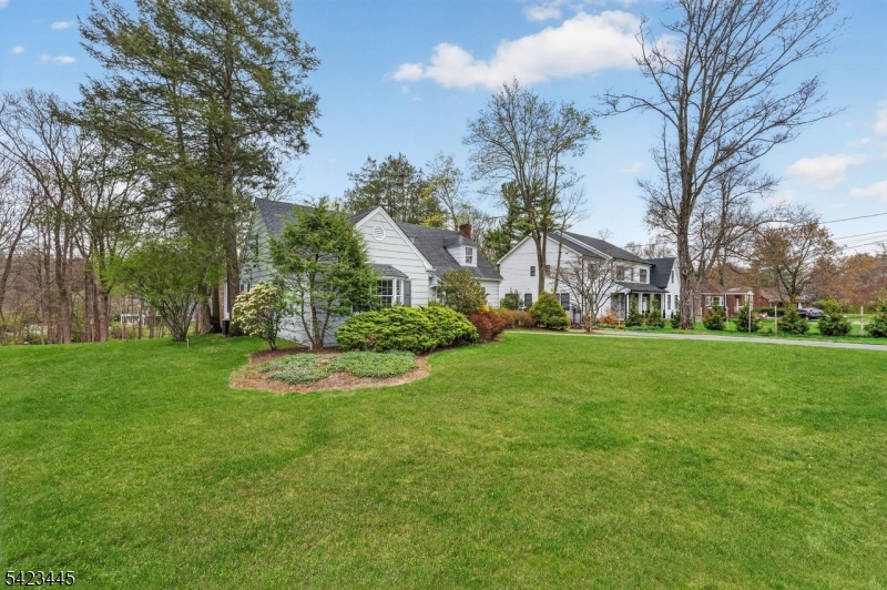 78 Orton Road West Caldwell, NJ 07006 - Photo 33 of 50