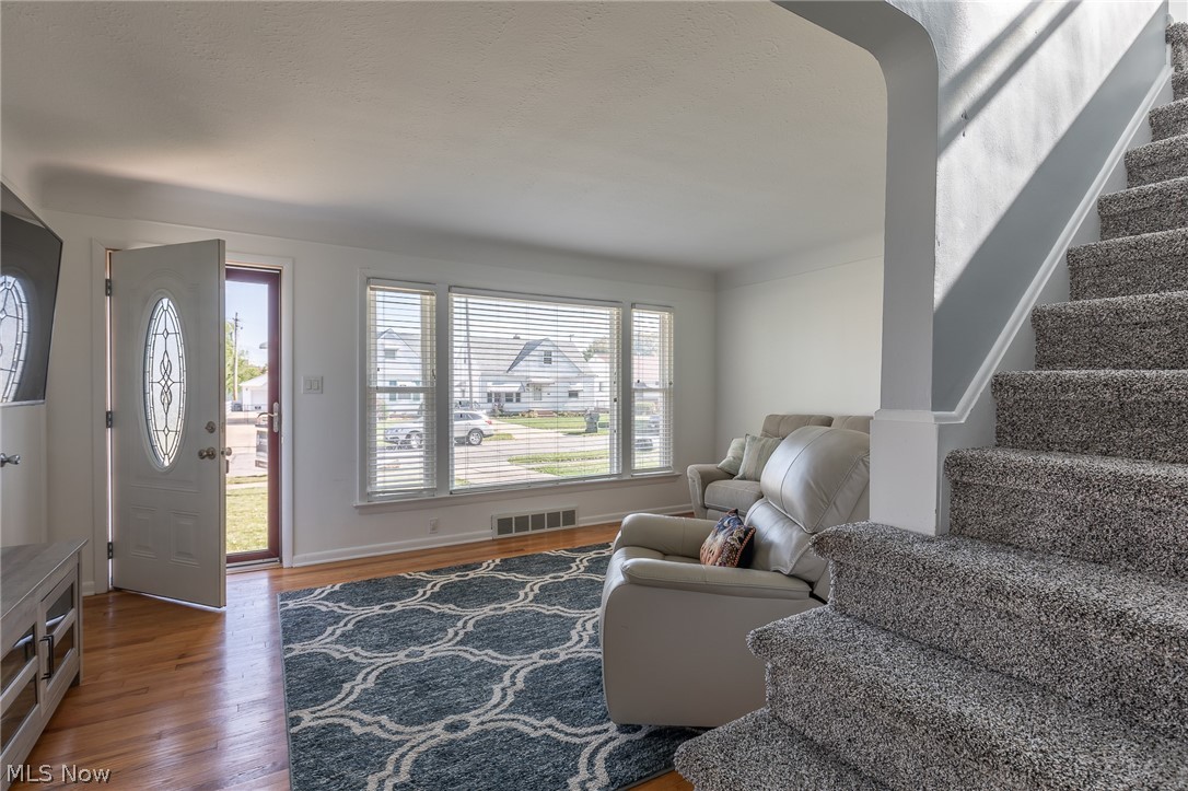620 Dickerson Road Willowick, OH 44095 - Photo 2 of 22