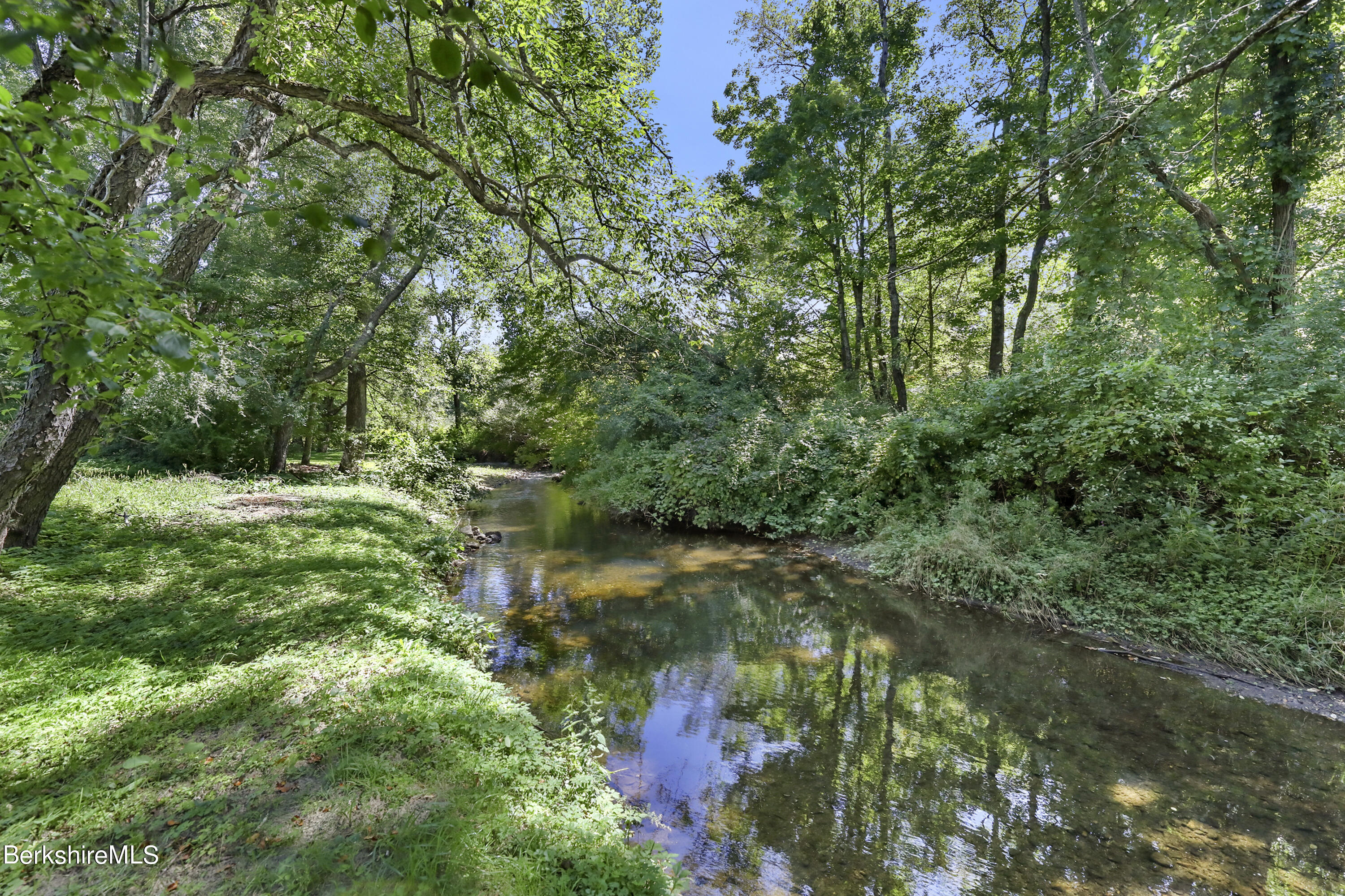 84 Brookside Drive Pittsfield, MA 01201 - Photo 48 of 54 325 River