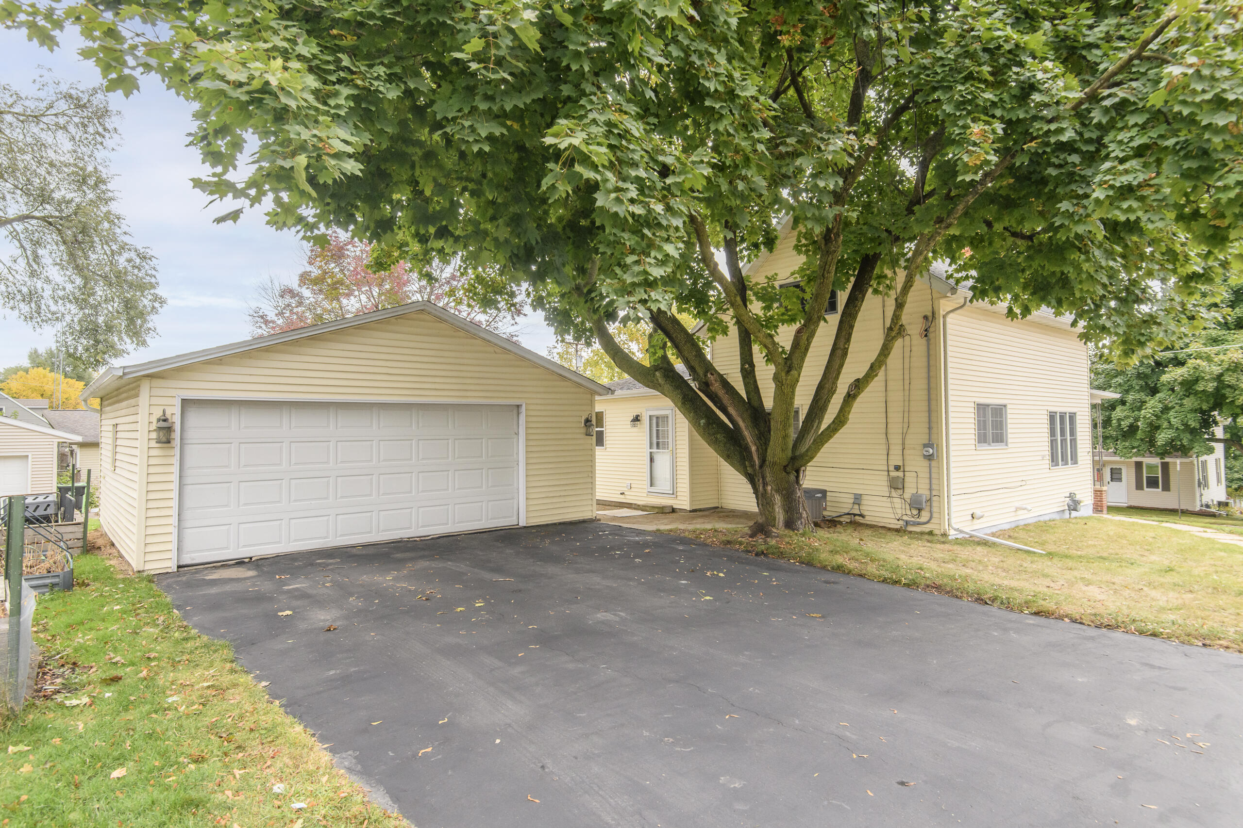 116 Rosendale Street Beaver Dam, WI 53916 - Photo 2 of 28 116 Rosendale-03