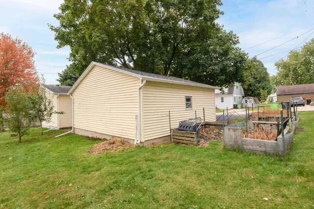 $217,900 | 116 Rosendale Street, Beaver Dam, WI 53916