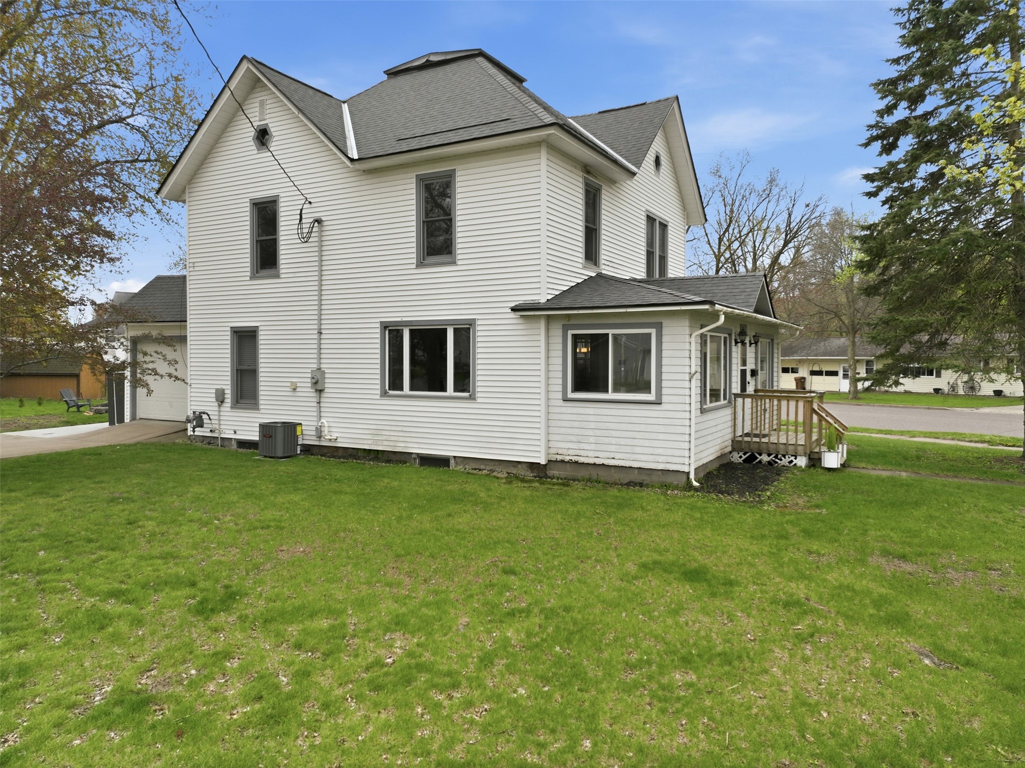 1908 Main Street Bloomer, WI 54724 - Photo 4 of 34