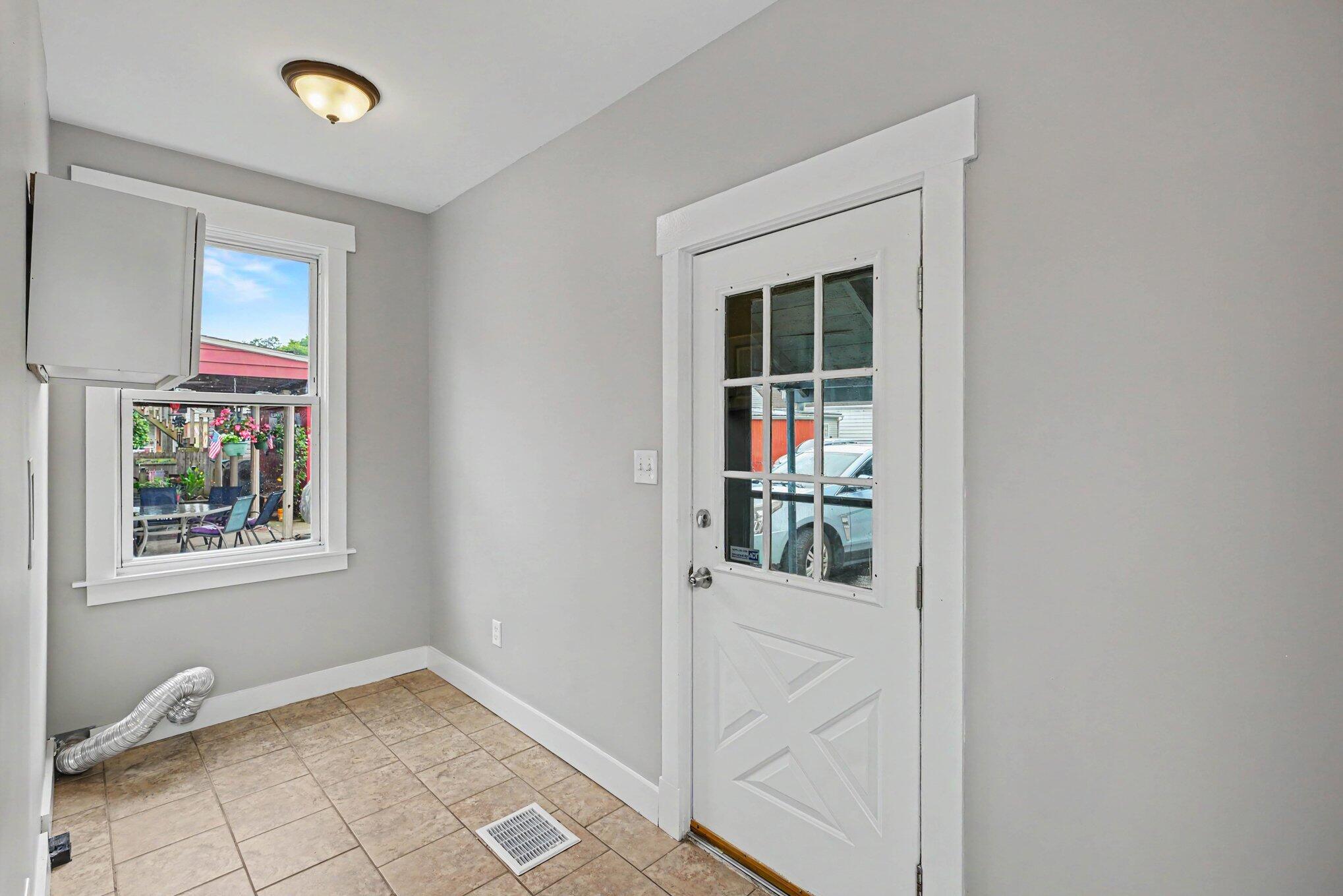 405 Main Street Bromley, KY 41016 - Photo 14 of 18 014_file_8190