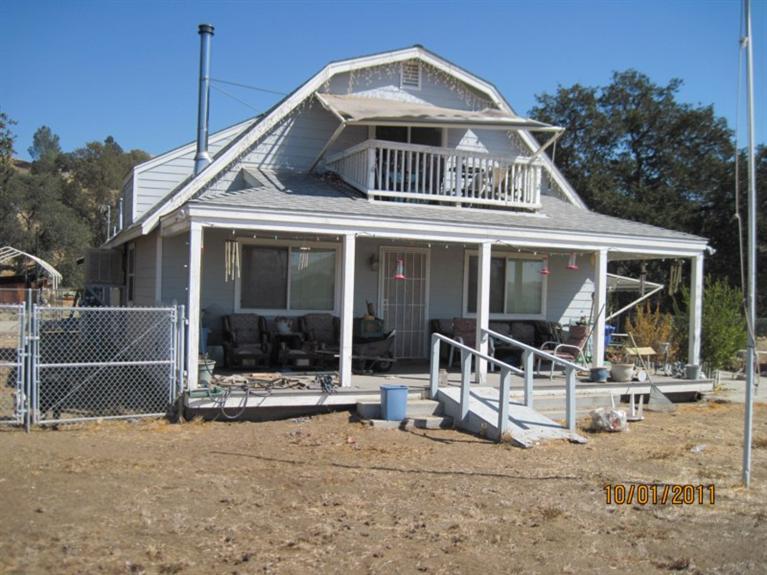 20919 Auberry Road Clovis, CA 93619 - Photo 1 of 16 Gallery Image 1