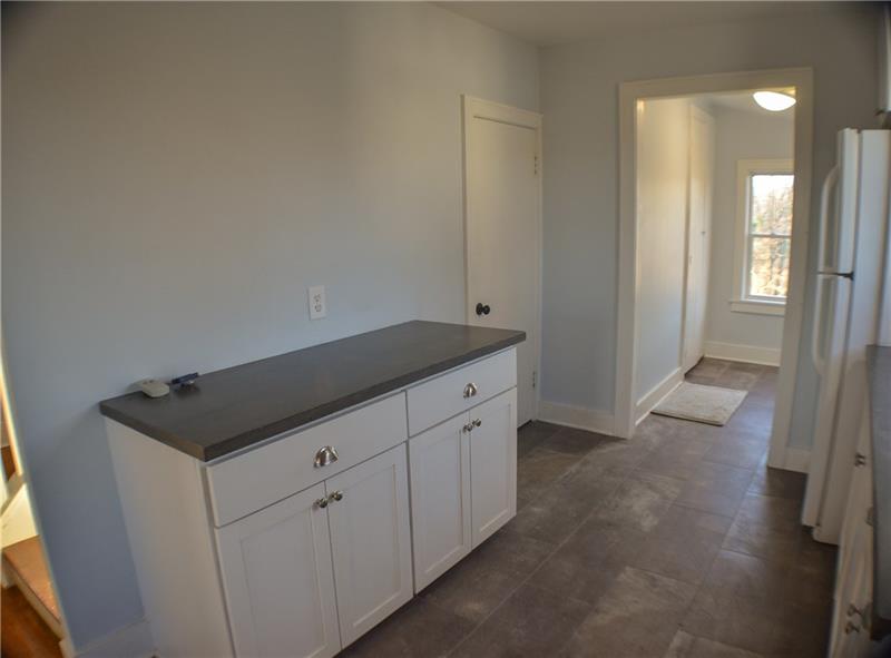 1639 Weigand Road Vandergrift, PA 15690 - Photo 9 of 25
