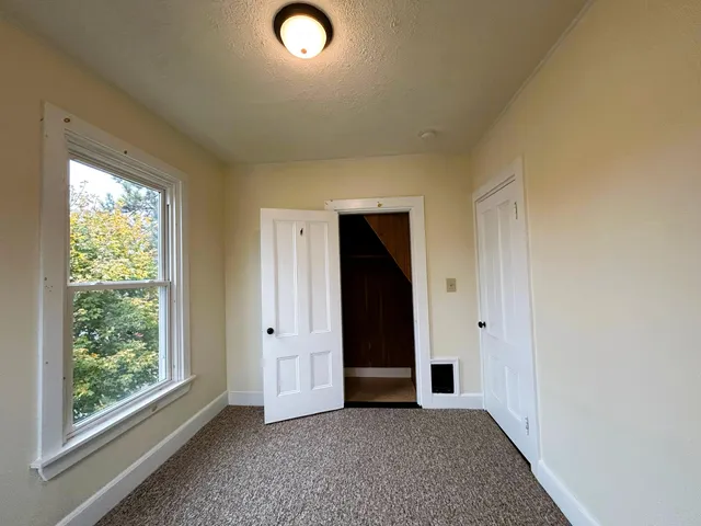 $297,500 | 33 Shepard Street, Bath, ME 04530