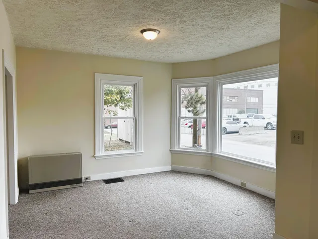 $297,500 | 33 Shepard Street, Bath, ME 04530