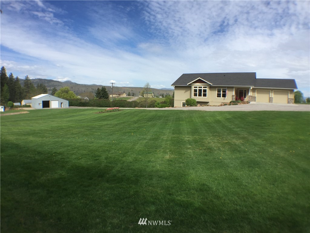 6422 Loop Road Wenatchee, WA 98801 - Photo 3 of 25 Gallery Image 3