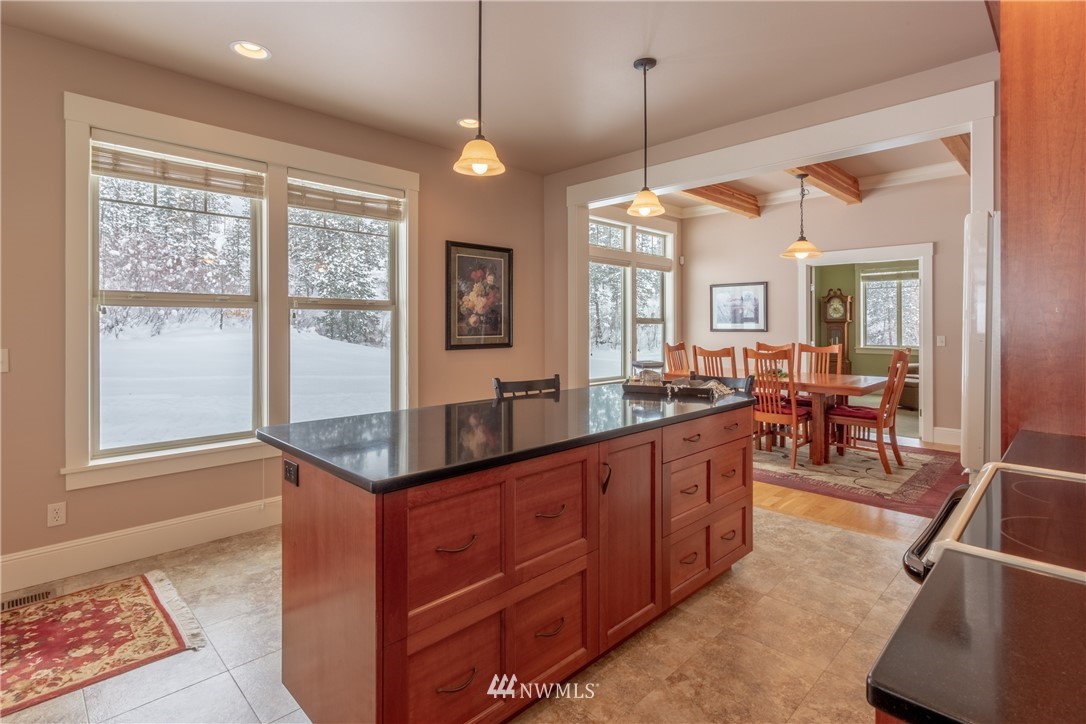 6422 Loop Road Wenatchee, WA 98801 - Photo 8 of 25 Gallery Image 8