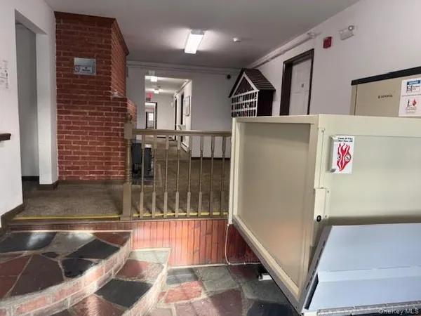 $1,800 | 94 Old Post Road, Unit 15B, Wappingers Falls, NY 12590