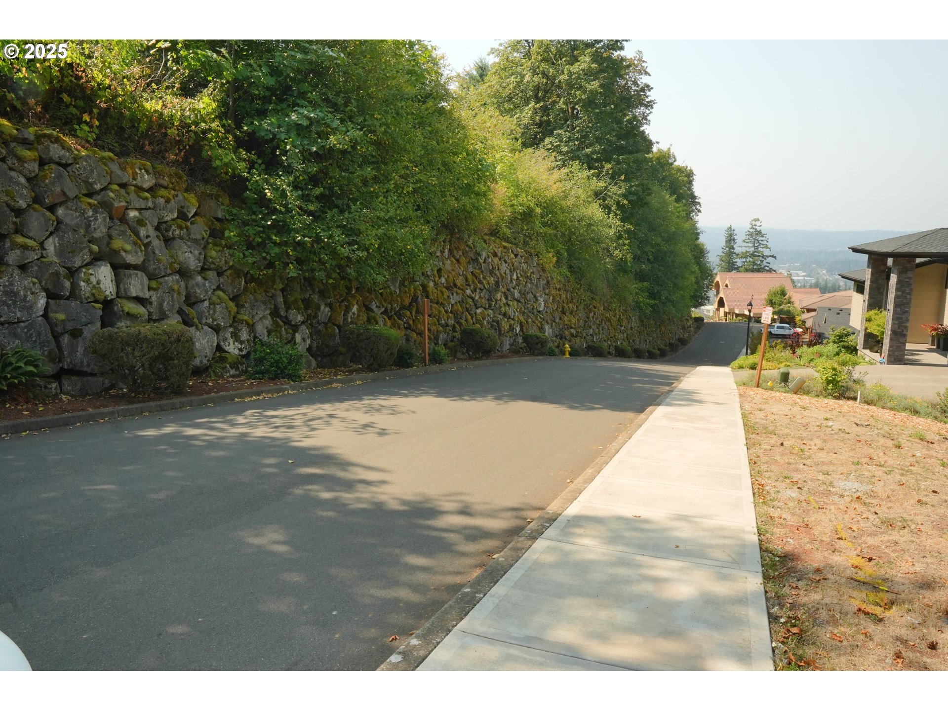 10421 Southeast Quail Ridge Drive Happy Valley, OR 97086 - Photo 4 of 6