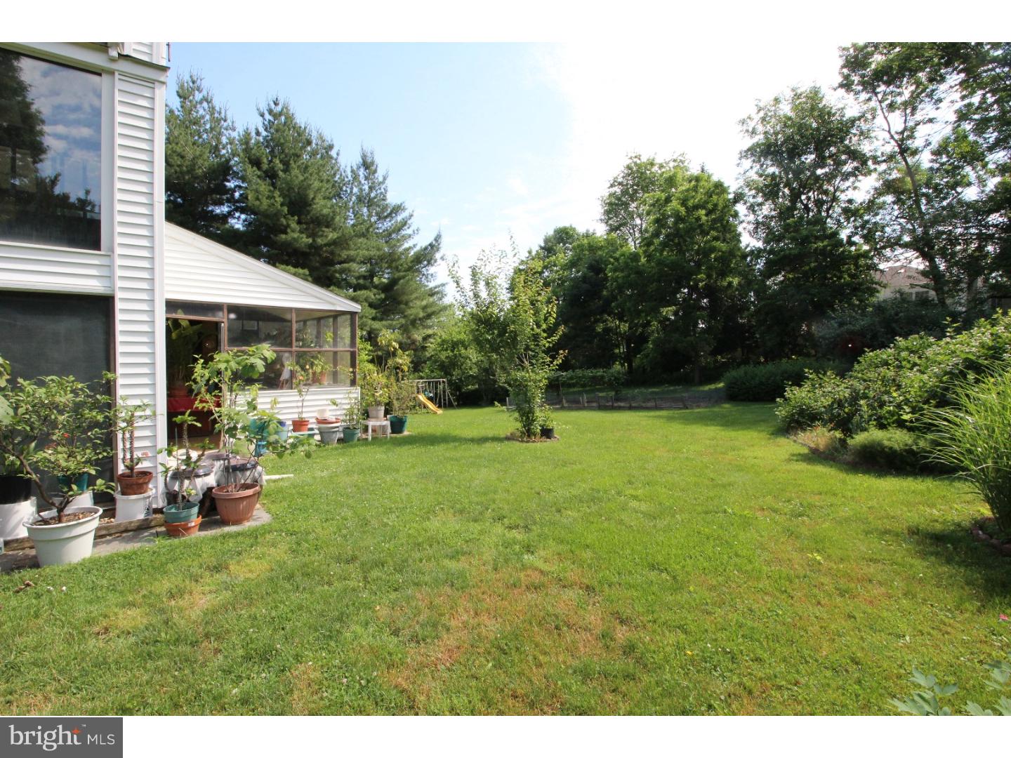 303 Red Lion Road Huntingdon Valley, PA 19006 - Photo 3 of 21 Side Yard