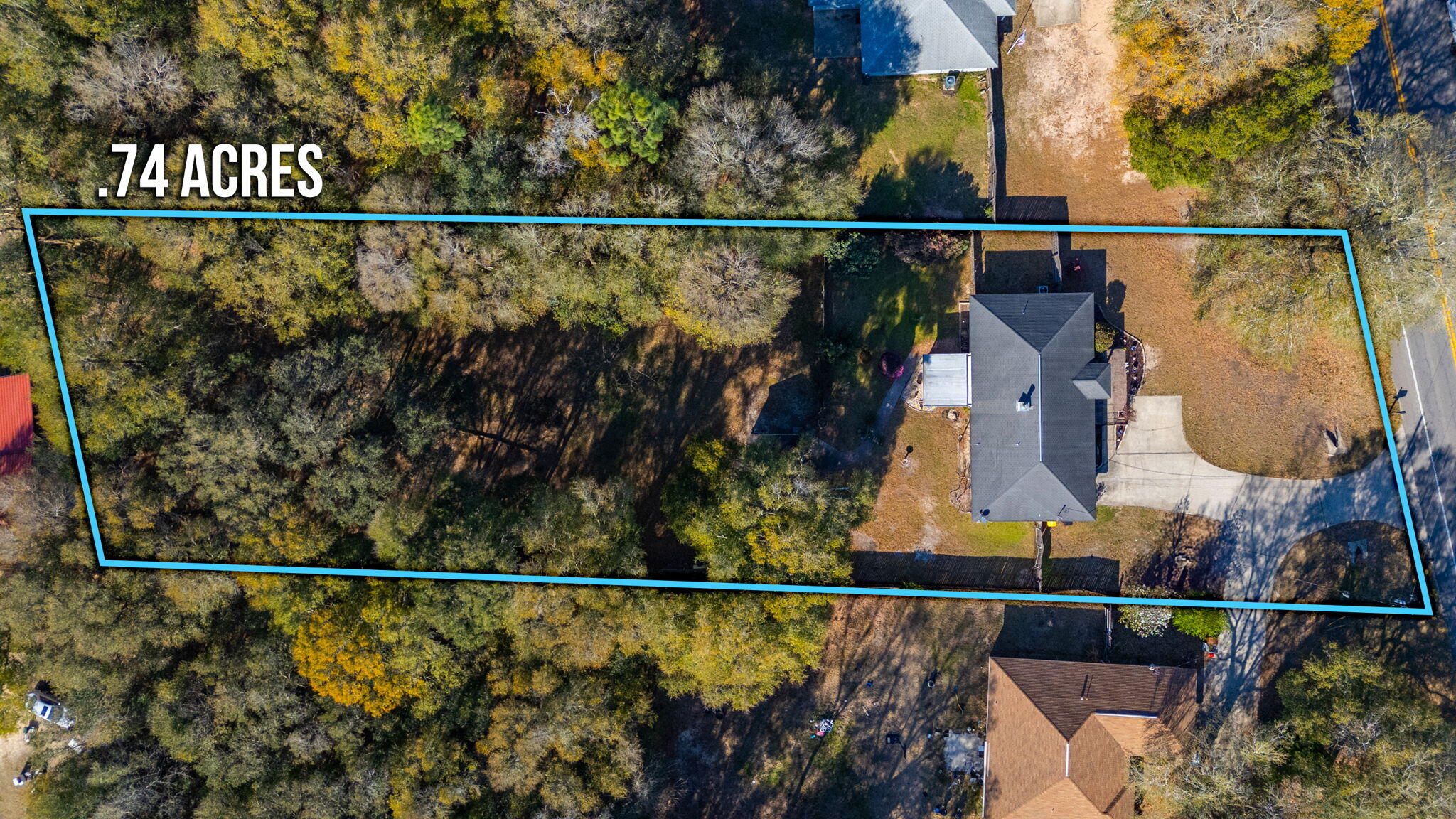 8933 Highway 90 Milton, FL 32583 - Photo 6 of 31 a view of a balcony