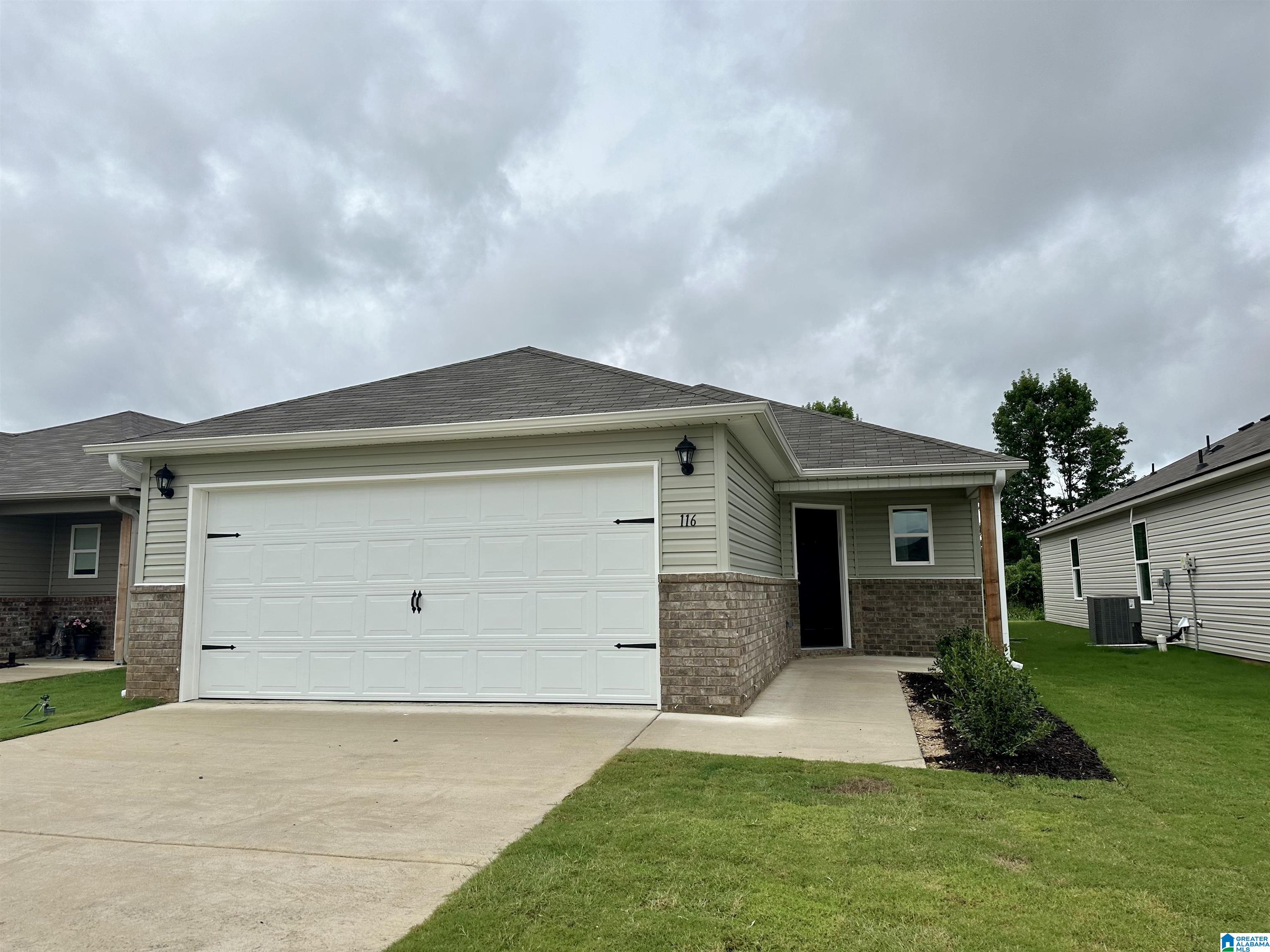 116 Jonathan Drive Odenville, AL 35120 - Photo 1 of 2