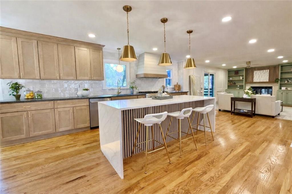 1208 Dunbrooke Lane Atlanta, GA 30338 - Photo 3 of 34